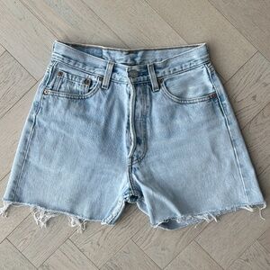 vintage levi's denim shorts - blue,vintage size 28 (best fits modern size 25/26)